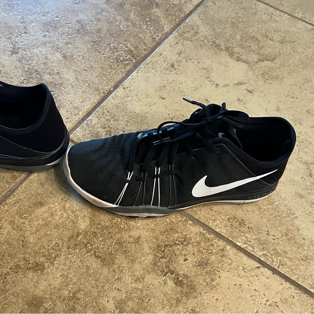 Nike free training shoes 8.5